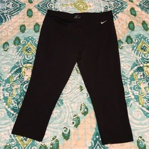 Nike Dri-Fit Cropped Leggings
